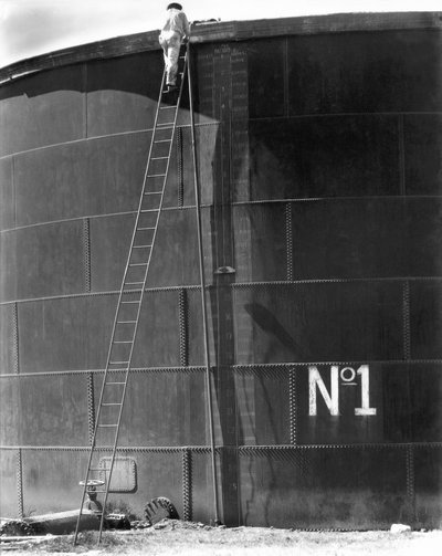 Tank nr. 1, Mexico, 1927 door Tina Modotti